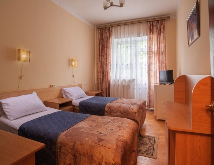 2-мест. 1-комн. номер 2 кат. (с балконом) - Санаторий «Надежда» Ессентуки